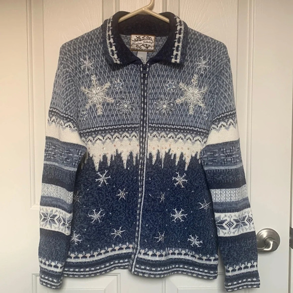 Vintage Heirloom Collectibles Winter Snow Flake Knit embellished sweater Small - Picture 9 of 12